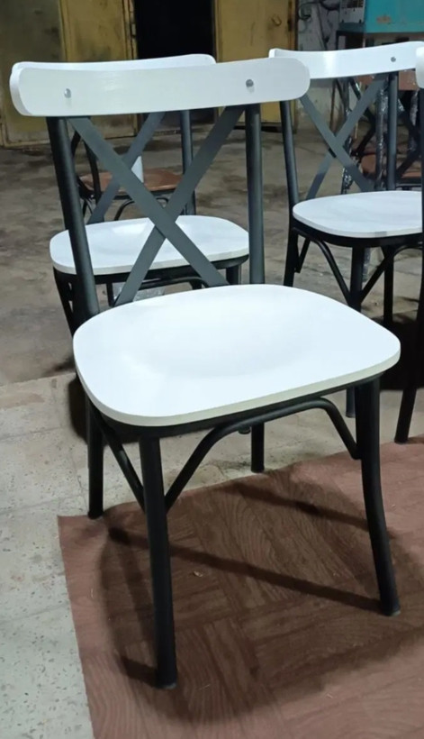 نهارخوری فلزی سورنا
